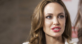 Анджелина Джоли в ролята на зла вещица