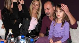 Орхан Мурад предпочете семейството си пред това да вижда нормално