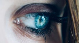 Лекари открили 17 лещи в окото на жена